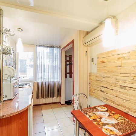 Appartement Studio On Grecheskaya à Odessa Extérieur photo